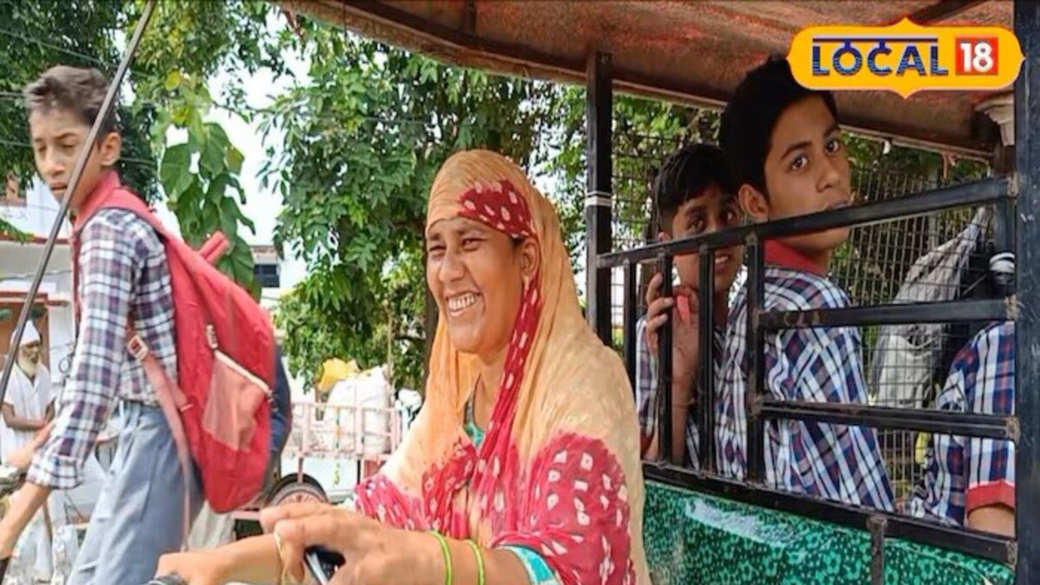 पतीचं निधन, मुलांनीही सोडली साथ, पण मुलीनं दिला आधार, मेहनत पाहून आज सर्वजण करताय कौतुक!