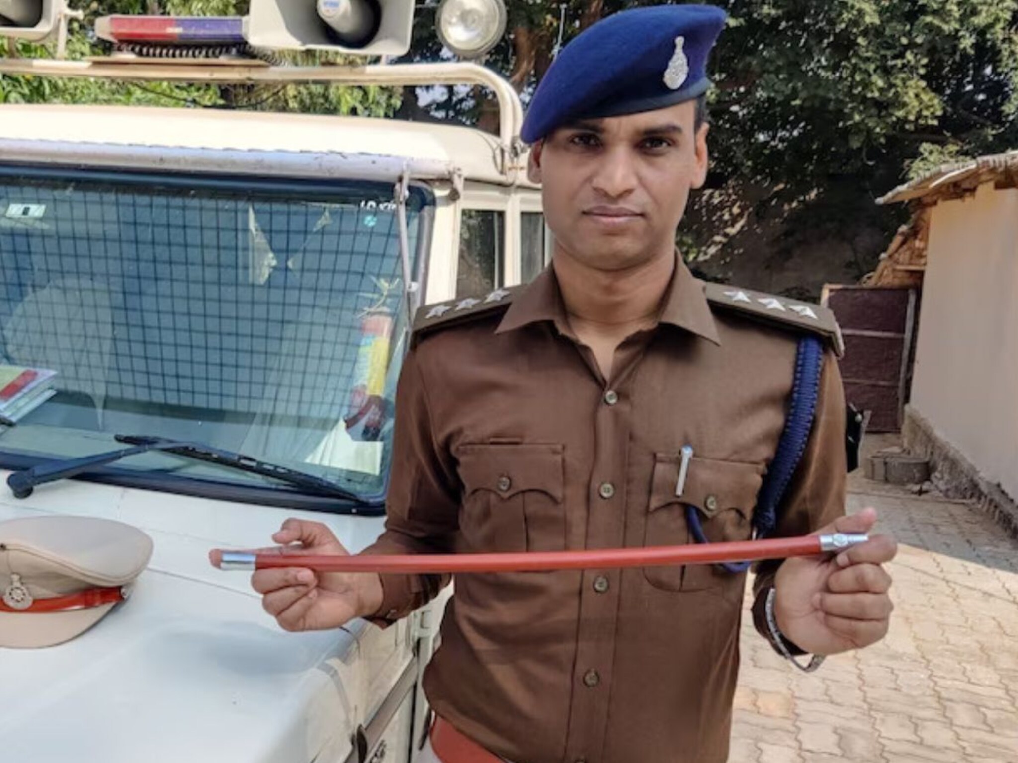 ...अन् बांधकाम मजूर बनला पोलीस अधिकारी; 'अशी' आहे संतोष कुमार पटेल यांची प्रेरणदायी गोष्ट