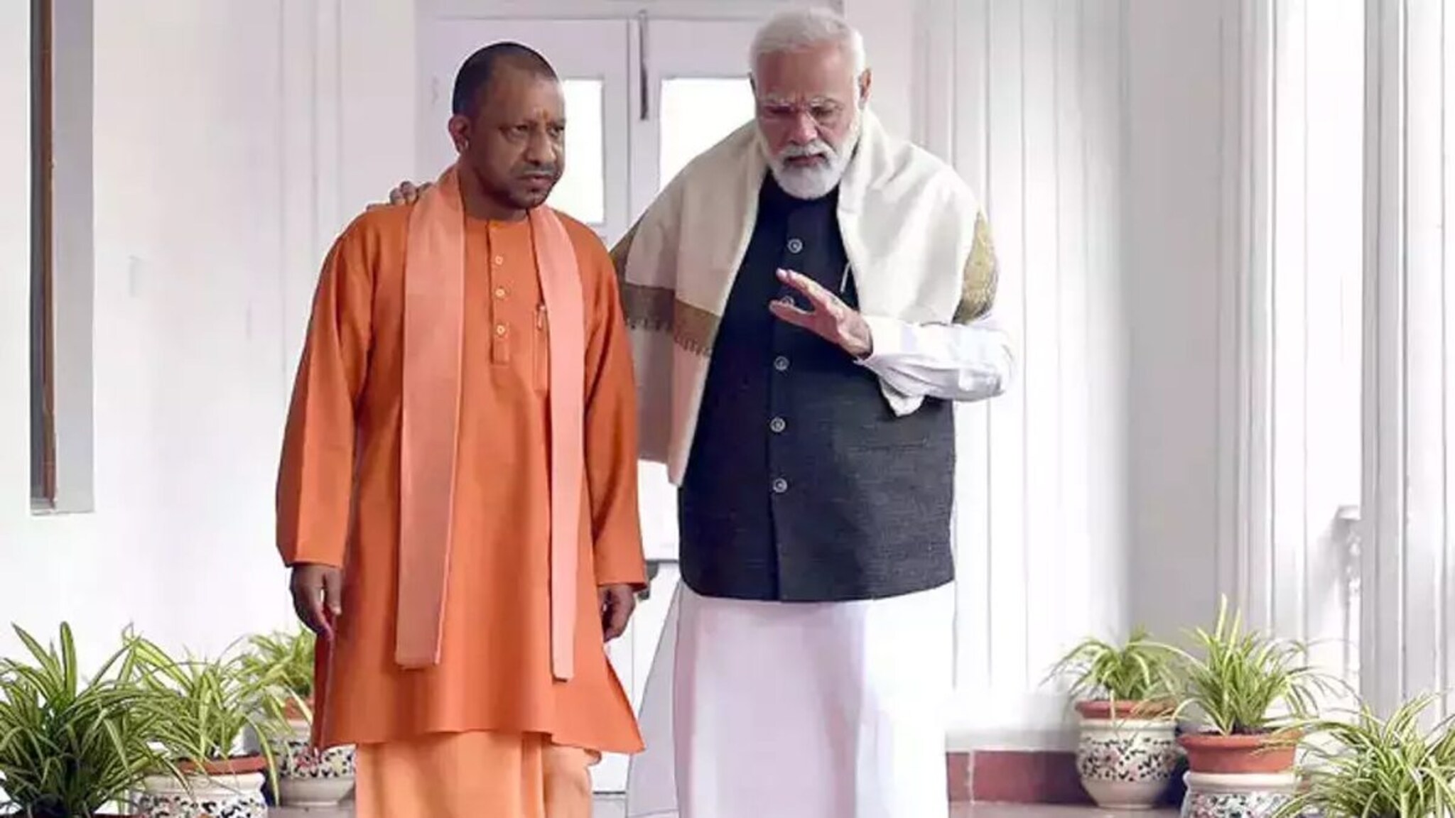 UP Politics : उत्तर प्रदेशात भाजपची जादू ओसरण्याला योगी आदित्यनाथ जबाबदार? काय आहे Inside Story?