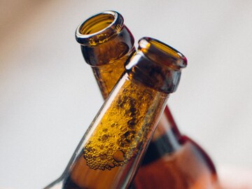 Alcohol Facts : दारू व्हेज की नॉनव्हेज? पिणार्‍यांनाही माहिती नसेल याचं उत्तर