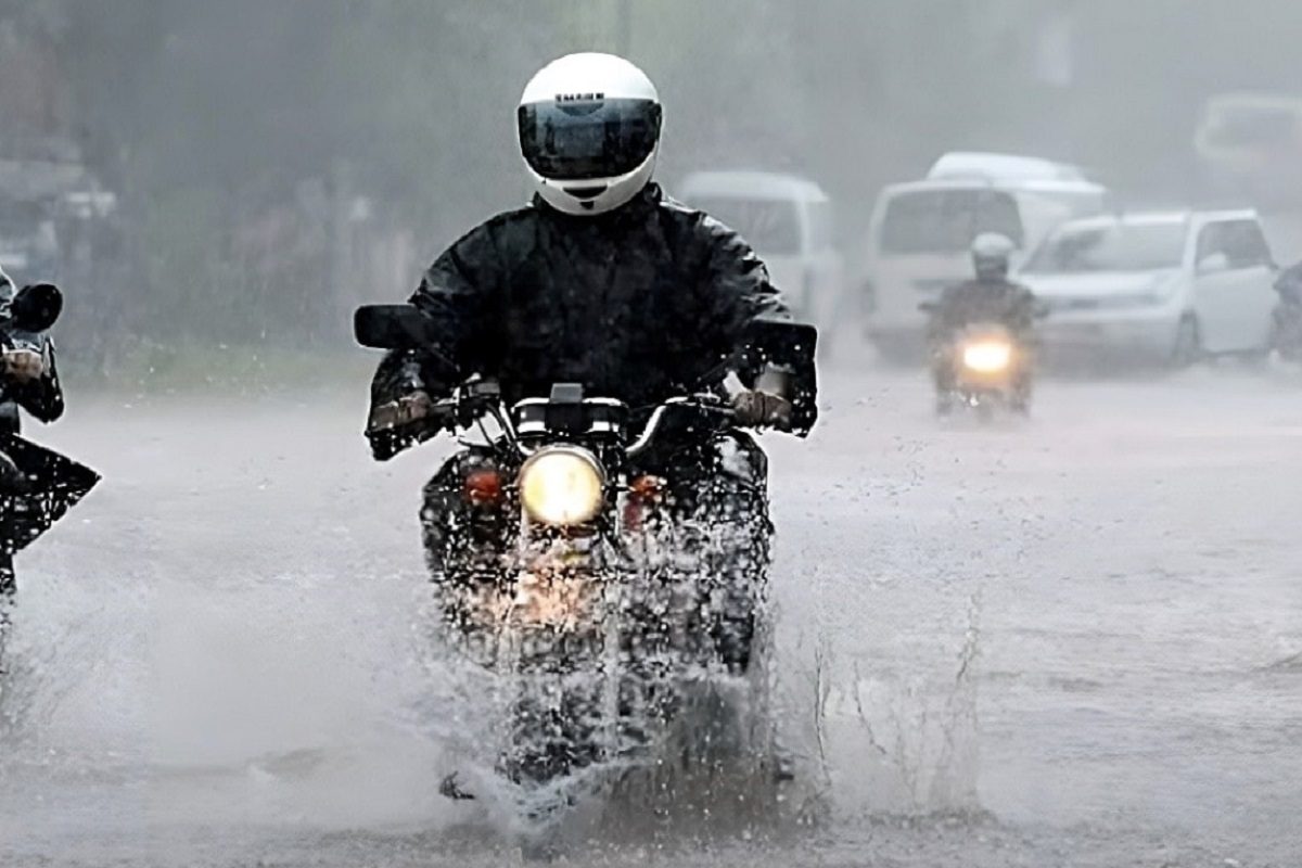 मानसून में चेक कर लें बाइक के 5 पार्ट्स, सफर रहेगा सुरक्षित! मानसून में चेक कर लें बाइक के 5 पार्ट्स, सफर रहेगा सुरक्षित!