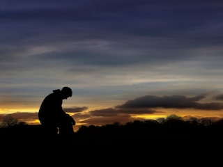 पोलिसाने संपवलं जीवन (प्रतिकात्मक छायाचित्र)