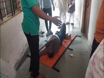 VIDEO: धाराशिवचा तलाठी फुल्ल तर्राट! कारनामा पाहून नागरिक धक्क्यात, बघायला गर्दी