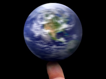 Earth Facts : इतक्या वेगाने गरगर फिरते पृथ्वी! स्पीडचा आकडा वाचूनच चक्कर येईल Earth Facts : इतक्या वेगाने गरगर फिरते पृथ्वी! स्पीडचा आकडा वाचूनच चक्कर येईल