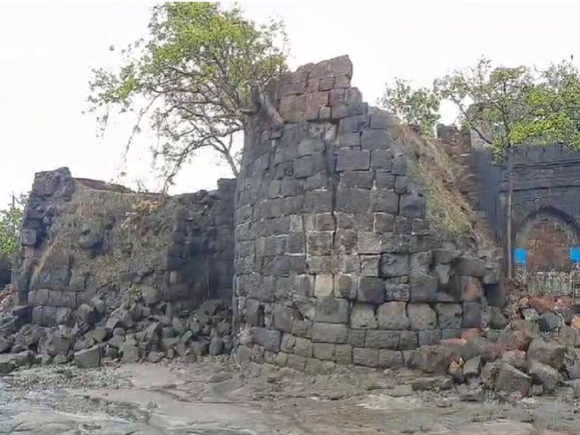 शिवरायांचे आरमार प्रमुख सरखेल कान्होजी आंग्रे यांचे आरमार असलेल्या किल्ल्यावर अनेक ऐतिहासिक पाऊल खुणा आहेत. समुद्रातील सुवर्णदुर्ग किल्ल्याला समुद्रकिनाऱ्यावरून रसद पुरवण्याबरोबर शत्रु वर हल्ला करण्यासाठी किनार्‍यावरील गोवा किल्ल्याचा वापर केला जात असल्याचे अनेक पुरावे इतिहासात आहेत.