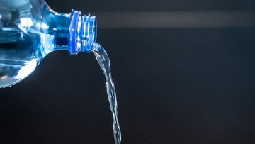 'चुल्लू भर पानी में डूबना' या वाक्यप्रचारातील, चुल्लूचा अर्थ काय?