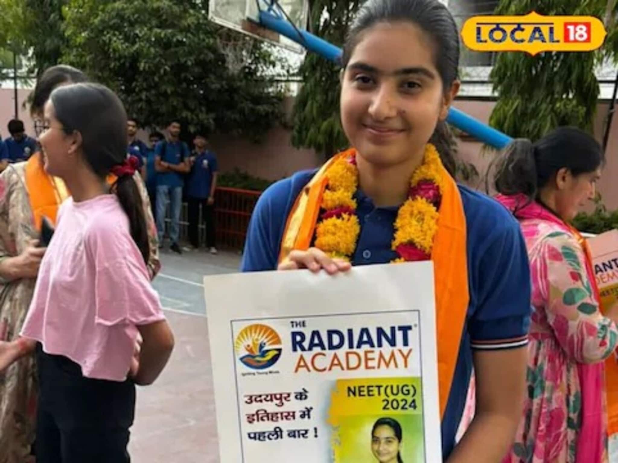 '...तर सोशल मीडियापासून दूर राहा'; NEET मध्ये देशात पहिला क्रमांक मिळवलेल्या तरुणीचा विद्यार्थ्यांना सल्ला