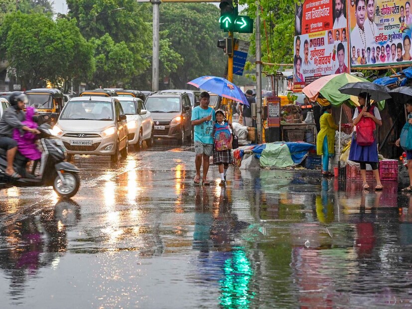 हवामान खात्याकडून रत्नागिरीला आजपासून पुढील तीन दिवस यलो अलर्ट देण्यात आला आहे. नागरिकांनी सतर्कता बाळगावी असं आवाहन हवामान खात्याकडून करण्यात आलं आहे. 