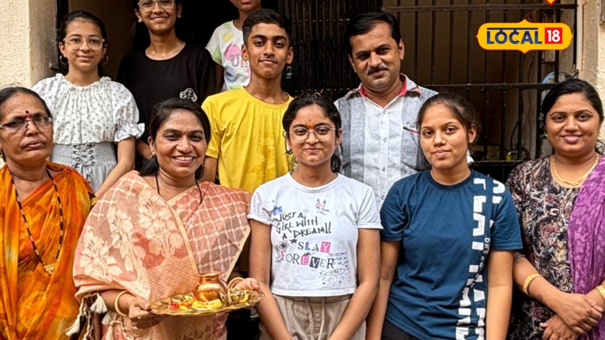 आई-वडिलांचं स्वप्न केलं साकार, सुश्रुता होणार डॉक्टर, NEET परीक्षेत 720 पैकी 701 गुण