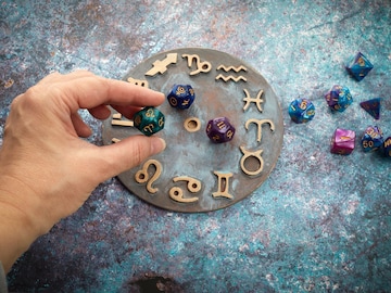 शेवटचा महिना आठवणीत राहणार! या 5 राशींना डिसेंबर महिन्यात अनेक खुशखबर, पैसाही शेवटचा महिना आठवणीत राहणार! या 5 राशींना डिसेंबर महिन्यात अनेक खुशखबर, पैसाही