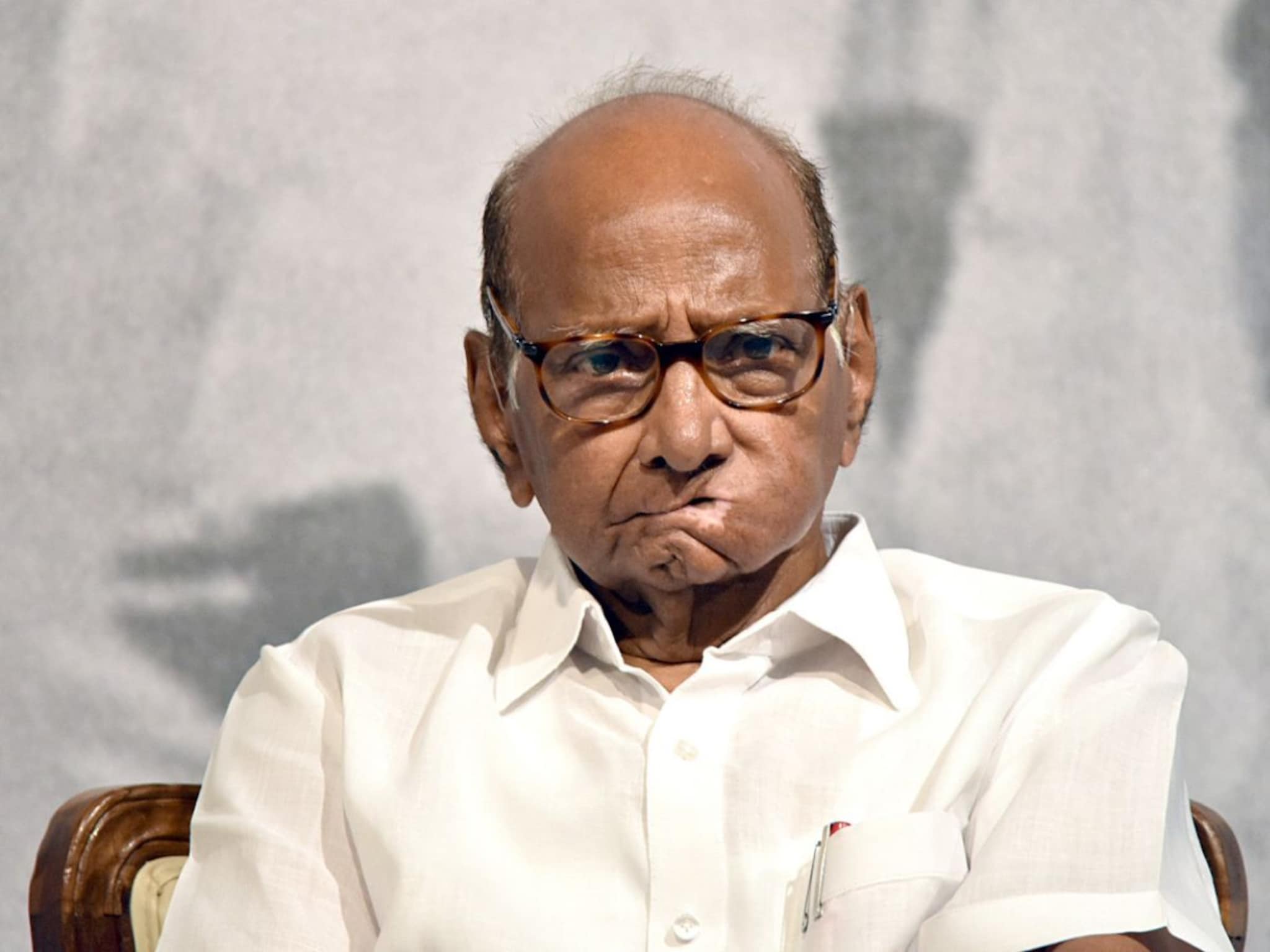 Satara : शरद पवारांना मोठा धक्का; साताऱ्यात करेक्ट कार्यक्रम, बडा नेता भाजपमध्ये