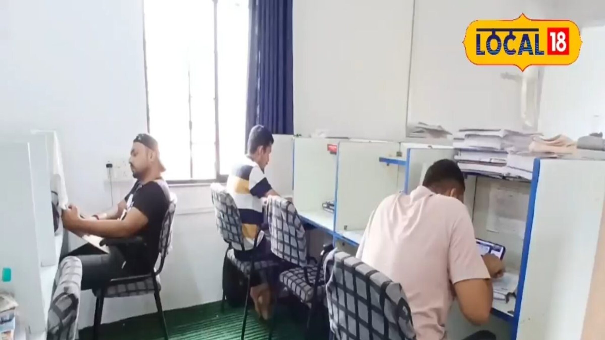 कोरोनात पुण्यातील अभ्यासिका बंद पडली, सोलापुरात तरुणाने घेतला मोठा निर्णय, आज वर्षाला लाखोंची उलाढाल