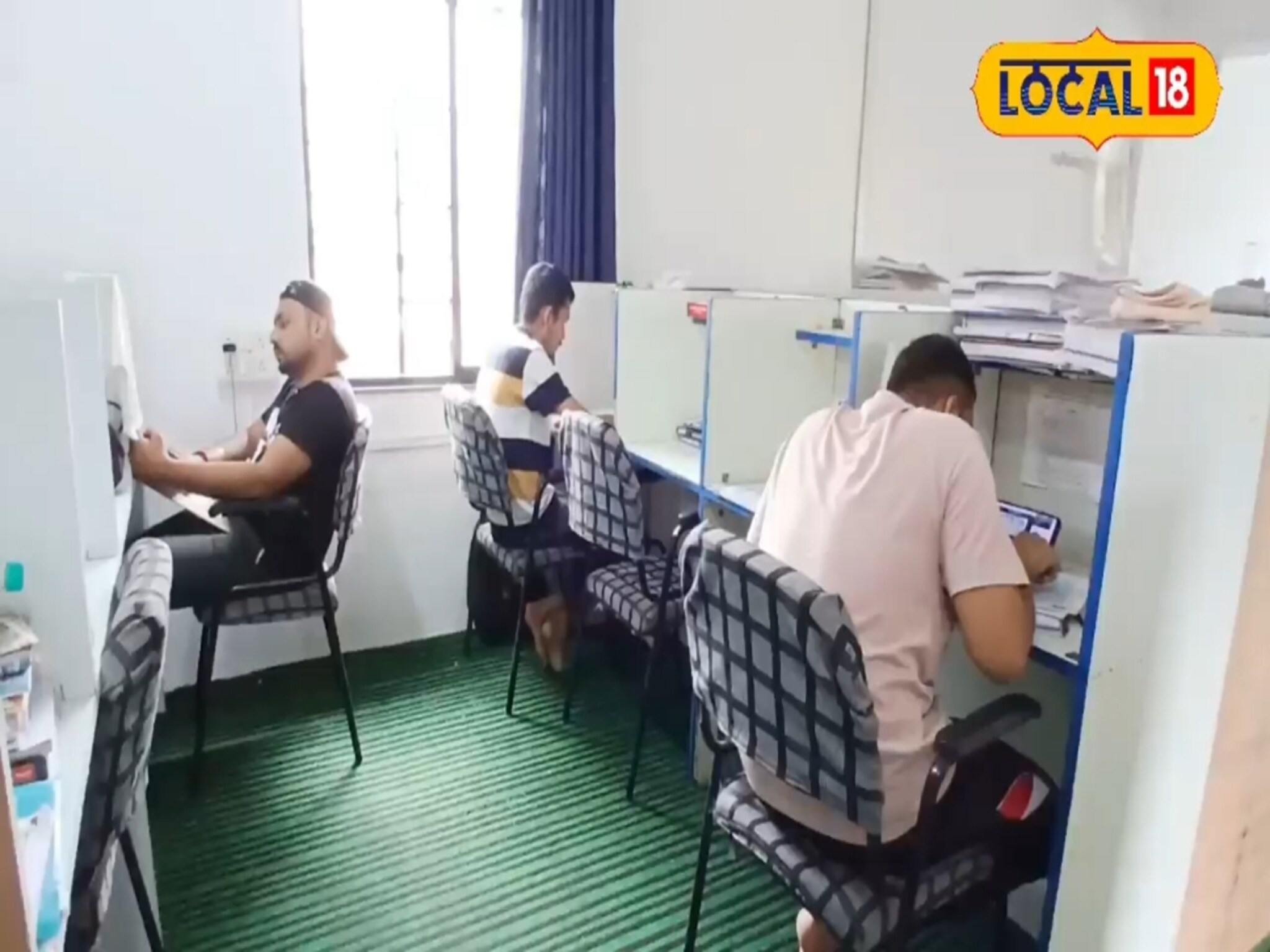 कोरोनात पुण्यातील अभ्यासिका बंद पडली, सोलापुरात तरुणाने घेतला मोठा निर्णय, आज वर्षाला लाखोंची उलाढाल