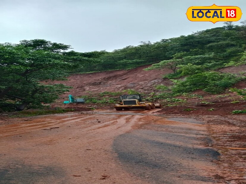 कोयना धरणाच्या पाणलोट क्षेत्रात मोठ्या प्रमाणात पाऊस होत असल्यानं पाण्याची आवक् वाढलीये. धरणात 60.42 टीएमसी इतका पाणीसाठा झाला असून धरण 57.41 टक्के भरलं आहे. 23 जुलैला सकाळी या धरणाच्या पायथा विद्युत ग्रहाचं 1 युनिट सुरू करून त्यातून 1050 क्यूसेक्स इतका विसर्ग करण्याचं नियोजित होतं. 