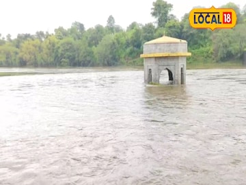 नदीकाठच्या