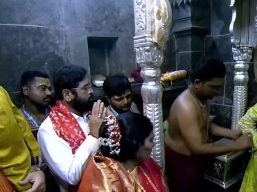 राज्यात भरपूर पाऊस पाणी पडू दे, माझा बळीराजा सुखी आणि समाधानी राहू दे, असं साकडं आपण विठुरायाच्या चरणी घातल्याचं मुख्यमंत्री एकनाथ शिंदे यांनी सांगितलं.