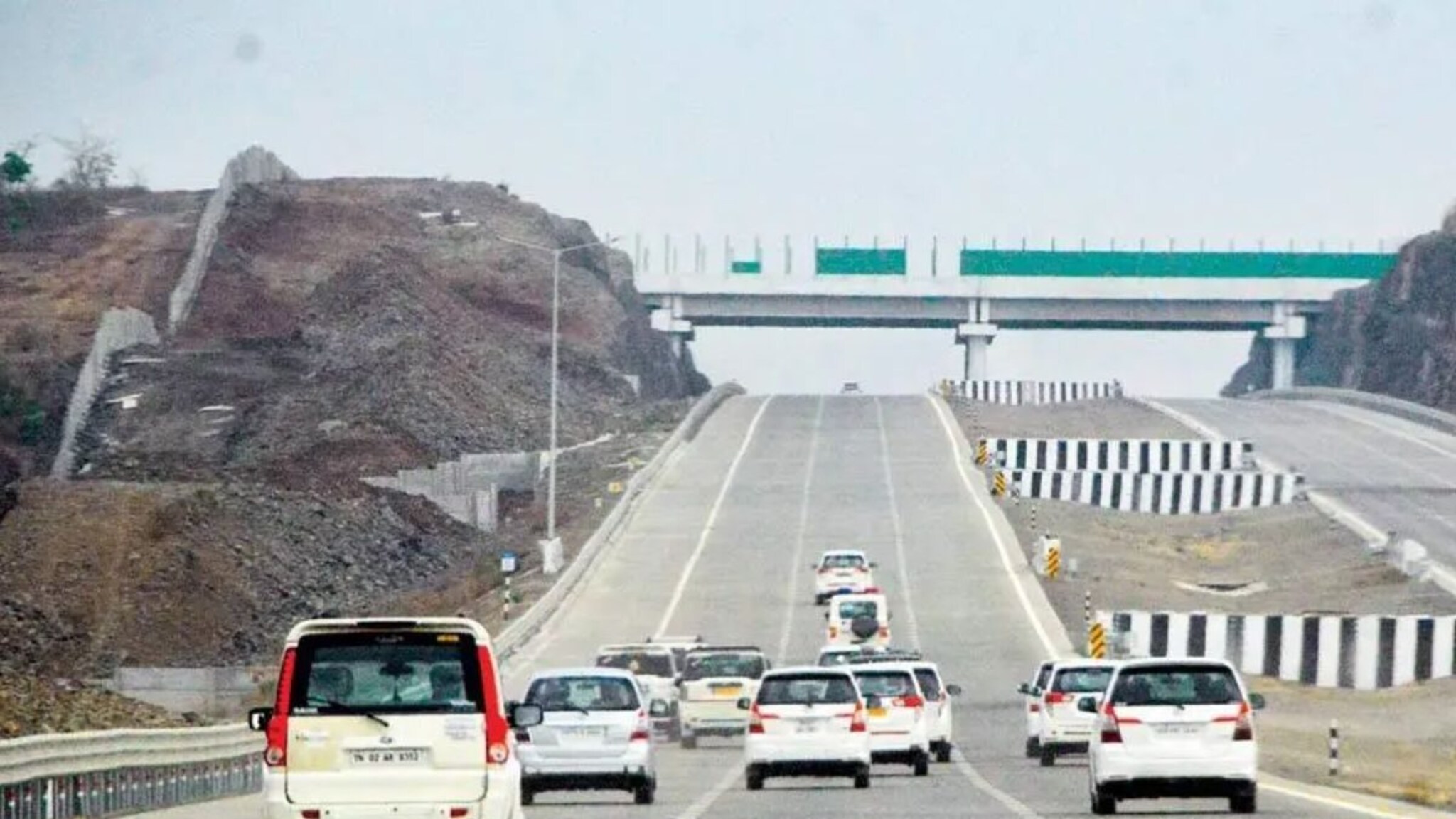 Samruddhi Highway: समृध्दीवरील अपघातांचं 'हे' खरं कारण, प्रशासनाला जाग कधी येणार?