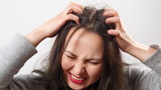 पावसात भिजल्यामुळे केसांना खाज येते? ट्राय करा 'हे' घरगुती उपाय पावसात भिजल्यामुळे केसांना खाज येते? ट्राय करा 'हे' घरगुती उपाय