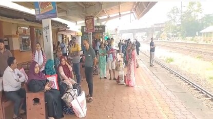 खेड रेल्वे स्थानक खेड रेल्वे स्थानक