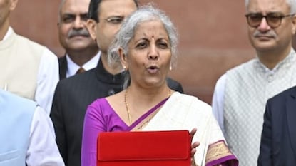 Budget 2025 Interesting Facts: बजेटच्या बॅगचा रंग लालच का असतो? Budget 2025 Interesting Facts: बजेटच्या बॅगचा रंग लालच का असतो?