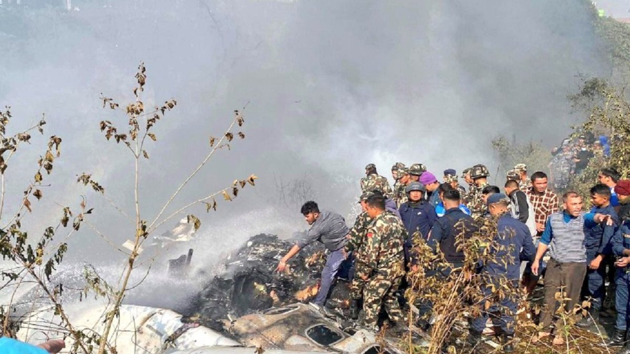 तेव्हा 167 जणांचा मृत्यू आणि आज 18 जण दगावले; काय आहे नेपाळच्या विमानतळावरचं रहस्य?