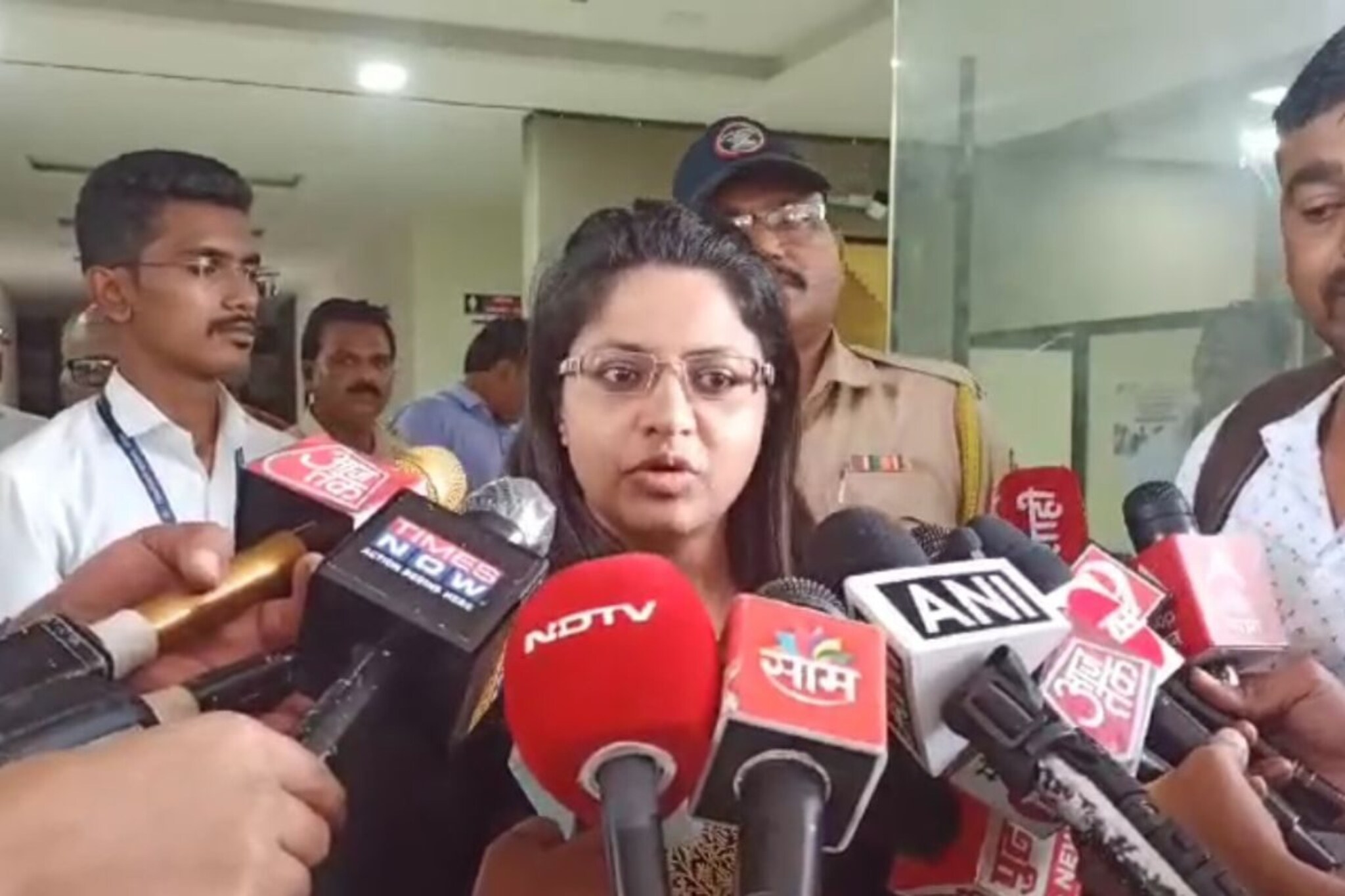 Pooja Khedkar : बडतर्फ IAS पूजा खेडकर यांचे आणखी 7 प्रताप; यादीच आली समोर