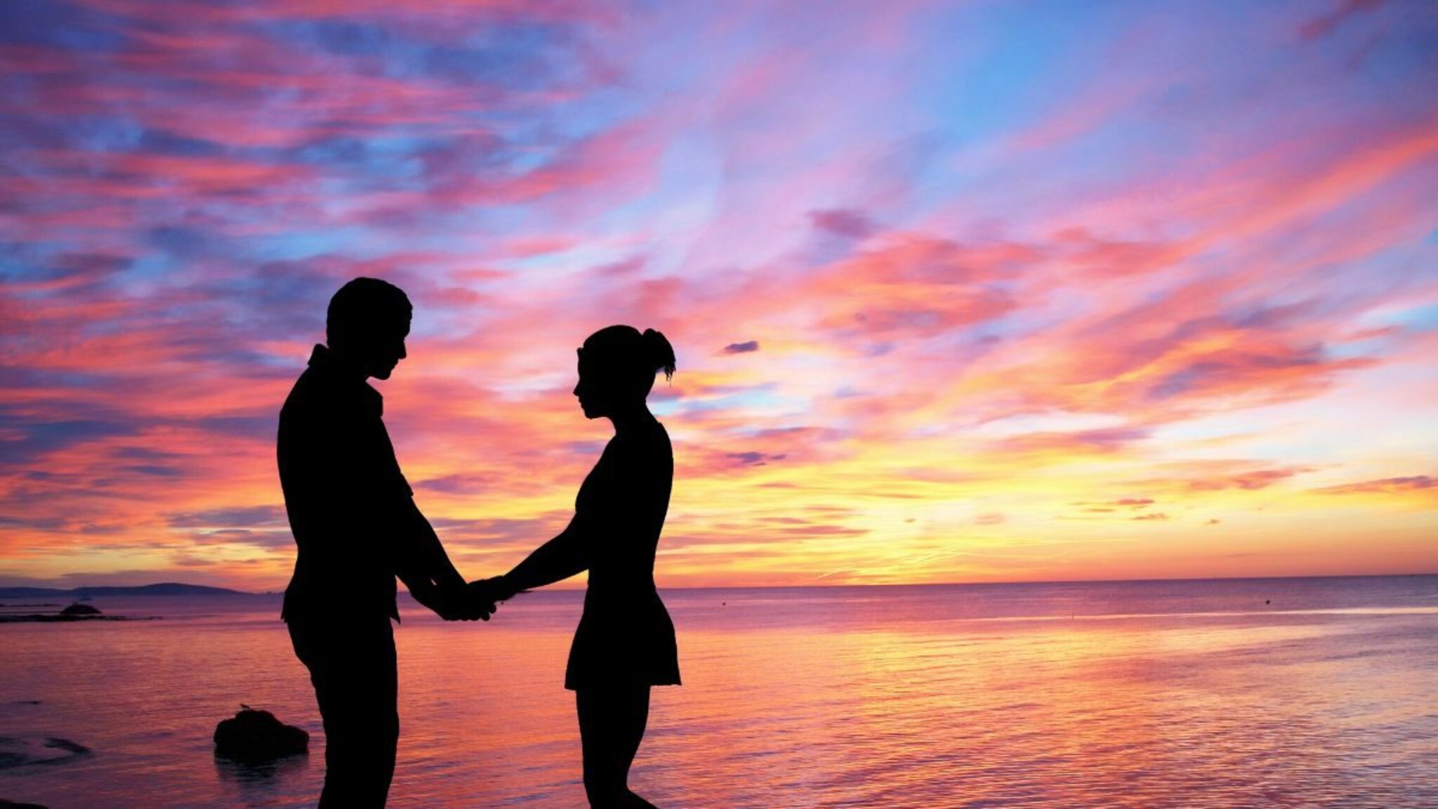 ज्या राजासोबत झालं ब्रेकअप, ती 14 वर्षांनंतर परत भेटली तेव्हा ती सिंगल आणि तो 2 लेकरांचा बाप!