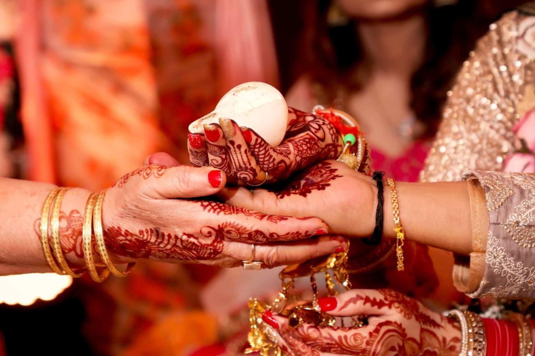 इथे लग्नानंतर नवरदेवच यायचे सासरी नांदायला; या परंपरेवरुनच पडलं गावाचं अजब नाव