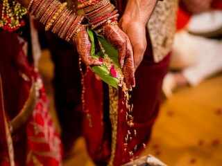 लग्नाआधी नवरी फरार (प्रतिकात्मक फोटो) लग्नाआधी नवरी फरार (प्रतिकात्मक फोटो)