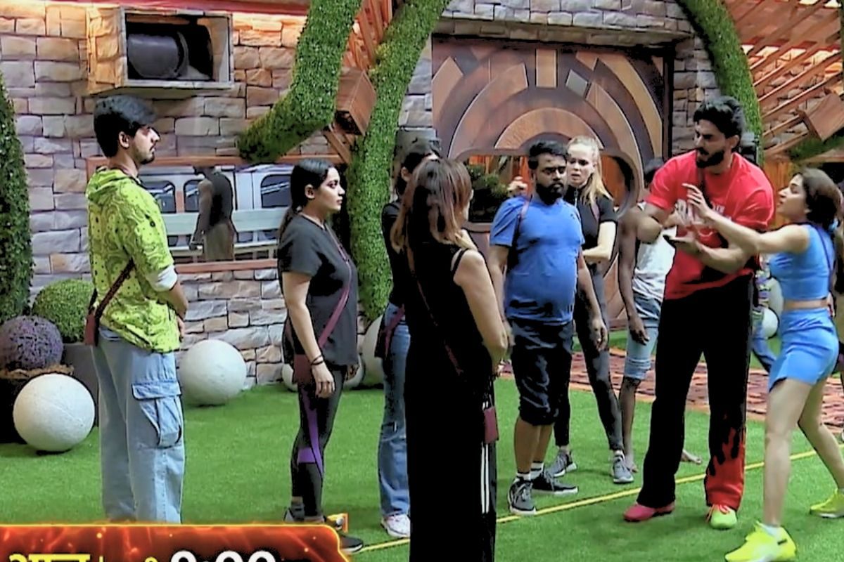 पहला कप्तान कौन होगा? बिग बॉस के घर में ‘कैप्टन्सी की बुलेट ट्रेन’ के लिए प्रतियोगियों को चिल्लाएं पहला कप्तान कौन होगा? बिग बॉस के घर में ‘कैप्टन्सी की बुलेट ट्रेन’ के लिए प्रतियोगियों को चिल्लाएं