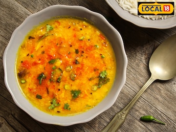 अशी डाळ खाऊन खवय्ये अगदी तृप्त होतात.