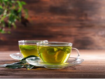 Coffee vs Green Tea : हृदयासाठी काय चांगलं, ग्रीन टी की कॉफी तुम्हाला काय आवडतं?