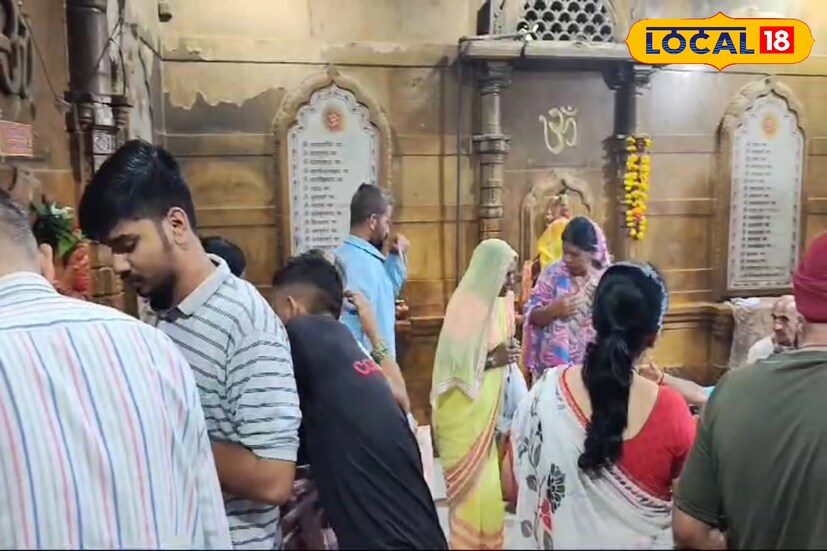 सर्व भाविक हे महादेवाच्या भक्तीमध्ये तल्लीन झाल्याचे पाहायला मिळाले. 