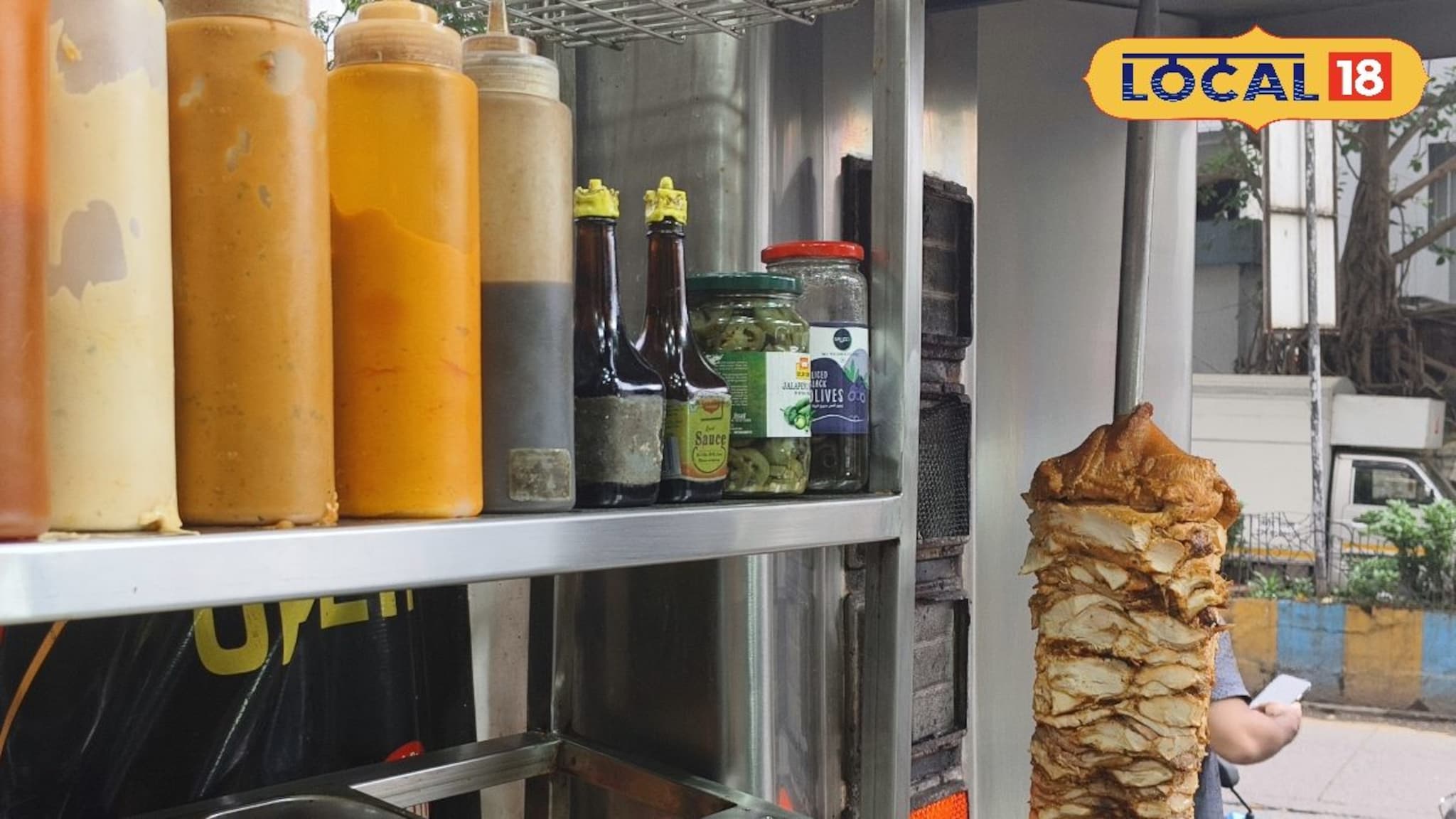 ठाण्यातील या ठिकाणी मिळतो प्रसिद्ध तरकिष शोर्मा, दर आणि चव दोन्ही तुमच्या आवडीचे..