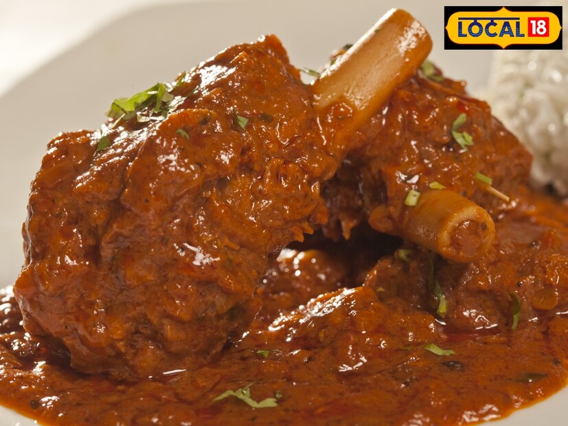  रविवार हा आठवड्यातला सर्वात महत्त्वाचा दिवस मानला जातो. हा सुट्टीचा, आरामाचा दिवस असतोच. मात्र तो <a href="https://news18marathi.com/photogallery/religion/when-sun-enters-its-sign-two-zodiac-signs-will-face-trouble-l18w-mhij-1226122.html">सूर्याचं</a> प्रतिनिधित्त्व करतो. म्हणूनच रविवार कितीही आरामदायी असला तरी तो ऊर्जावान दिवस वाटतो. (फोटो सौजन्य : Canva)