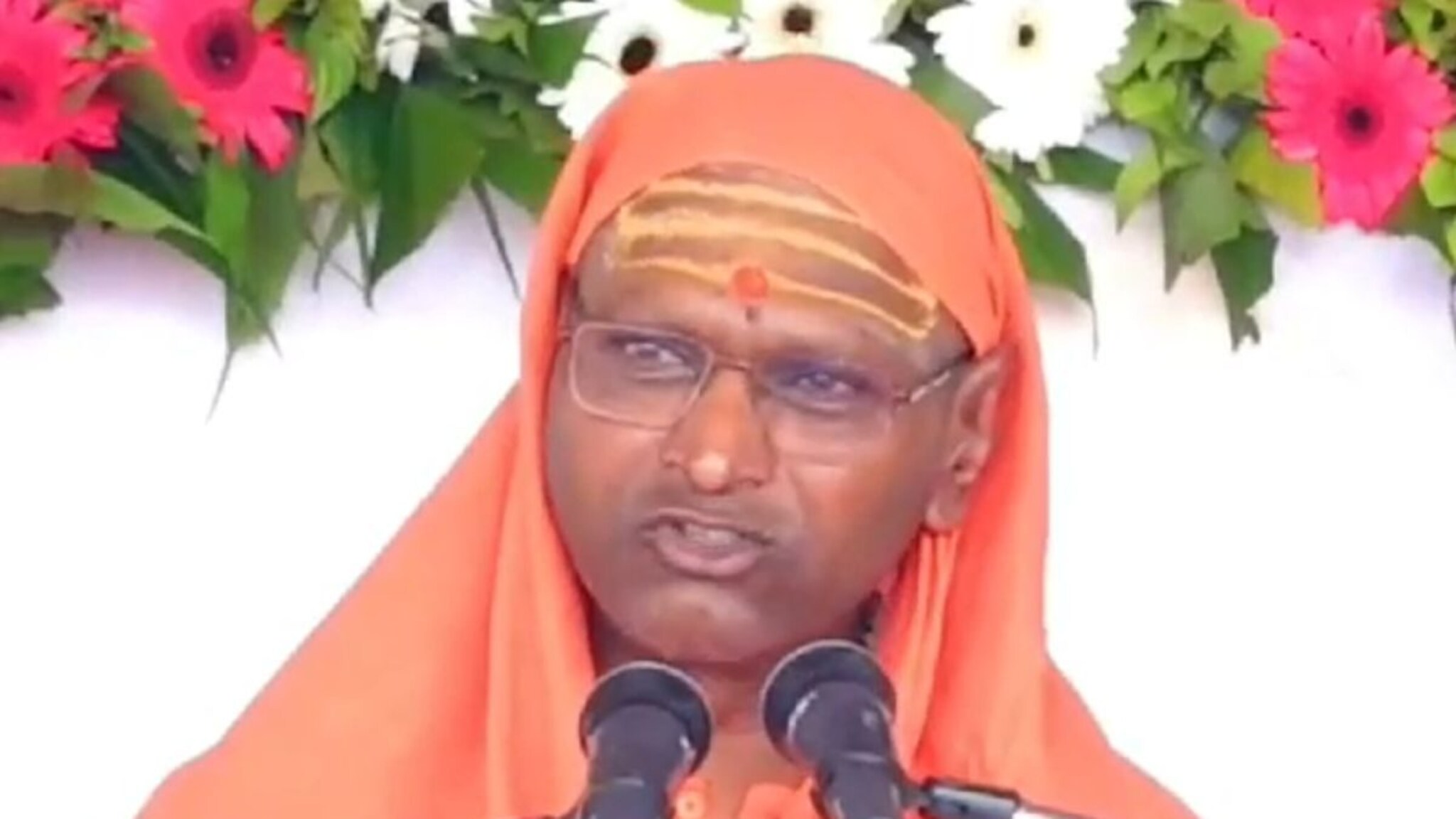 रामगिरी महाराजांविरोधात मुस्लिम समाज आक्रमक; नगरमध्ये मोर्चा काढत रस्तारोको