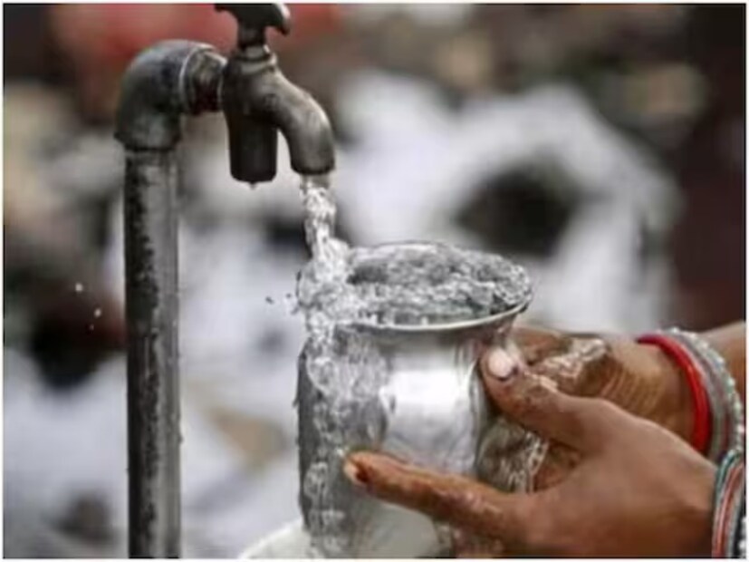 खार दांडा कोळीवाडा, दांडपाडा, चुइम गावठाण, खार पश्चिमेचा काही भाग, गझदरबंध झोपडपट्टीचा काही भागातला पाणीपुरवठा बंद राहील. डॉ. बाबासाहेब आंबेडकर मार्ग लगतचा परिसर, पेस पाली गावठाण, पाली पठार, खार पश्चिमेचा काही भागातील पाणीपुरवठा बंद राहील. 