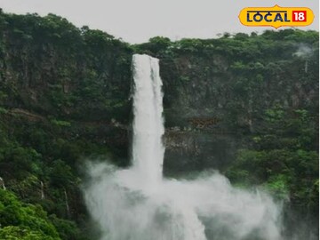 आधीच धो धो पाऊस, त्यात अतिवृष्टीचा इशारा; धबधब्यावर 5 दिवस जाण्यास बंदी आधीच धो धो पाऊस, त्यात अतिवृष्टीचा इशारा; धबधब्यावर 5 दिवस जाण्यास बंदी