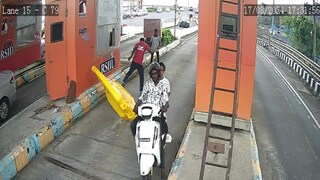 सी लिंकवर दुचाकीस्वाराची दादागिरी 