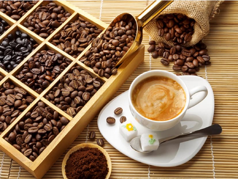 या रिसर्चमध्ये 18 हजार लोकांनी सहभाग घेतला होता. त्यांच्यावर 12 वर्षे चाललेल्या या रिसर्चमधून संशोधक हे शोधण्याचा प्रयत्न करत होते की, कॉफी आणि ग्रीन टीपैकी कोणत्या पेयाचं सेवन आरोग्यासाठी अधिक फायदेशीर आहे.