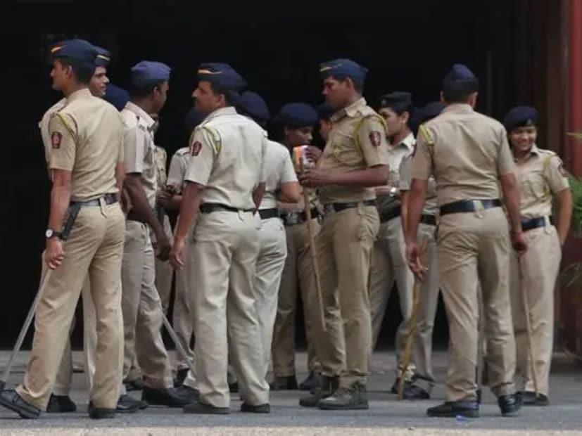 या तरुणाने आत्महत्येपूर्वी एक मेसेज टाईप करून नातेवाईकांना पाठवला आहे. 