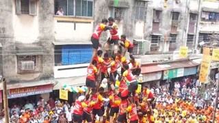 मुंबईत दहीहंडी उत्सवाला गालबोट! मुंबईत दहीहंडी उत्सवाला गालबोट!