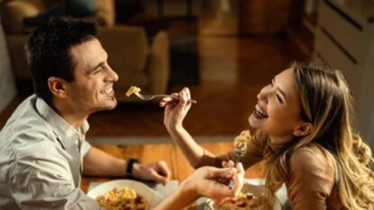 उष्ट खाल्ल्यानं वाढतो गंभीर आजारांचा धोका
उष्ट खाल्ल्यानं वाढतो गंभीर आजारांचा धोका