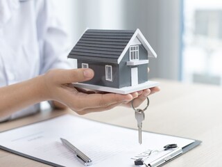 SBI कडून होम लोनच्या व्याजदरात कपात
