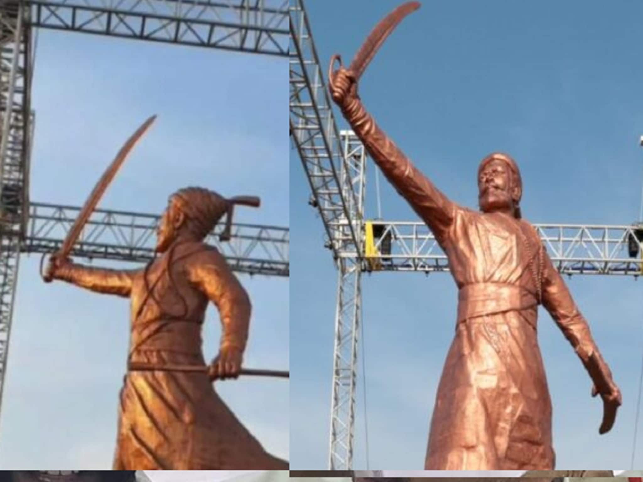 शिवाजी महाराजांचा पुतळा पडला, तुमची आरती करायची का? मविआ आक्रमक, मालवणमध्ये आंदोलन