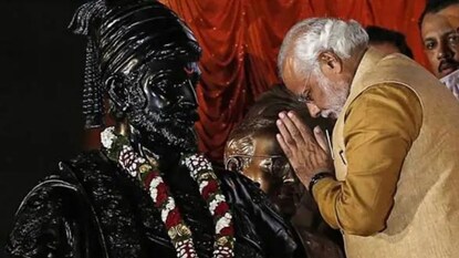 'चुकीला माफी नाही', पंतप्रधान मोदींच्या माफीनाम्यावर पवारांच्या NCP चा पलटवार 'चुकीला माफी नाही', पंतप्रधान मोदींच्या माफीनाम्यावर पवारांच्या NCP चा पलटवार