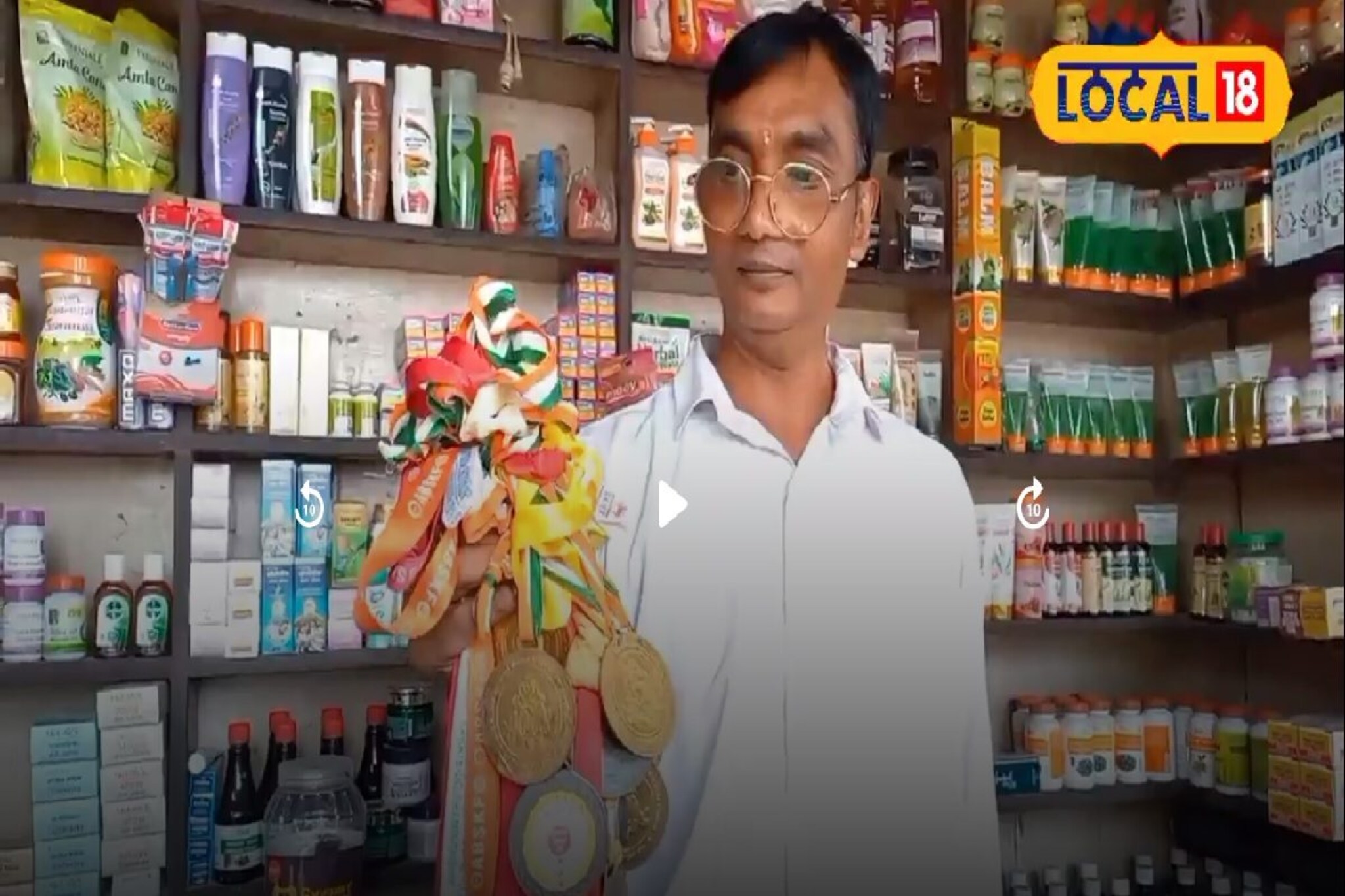 54 सुवर्णपदकं जिंकलेल्या आंतरराष्ट्रीय खेळाडूची दयनीय अवस्था पाहा