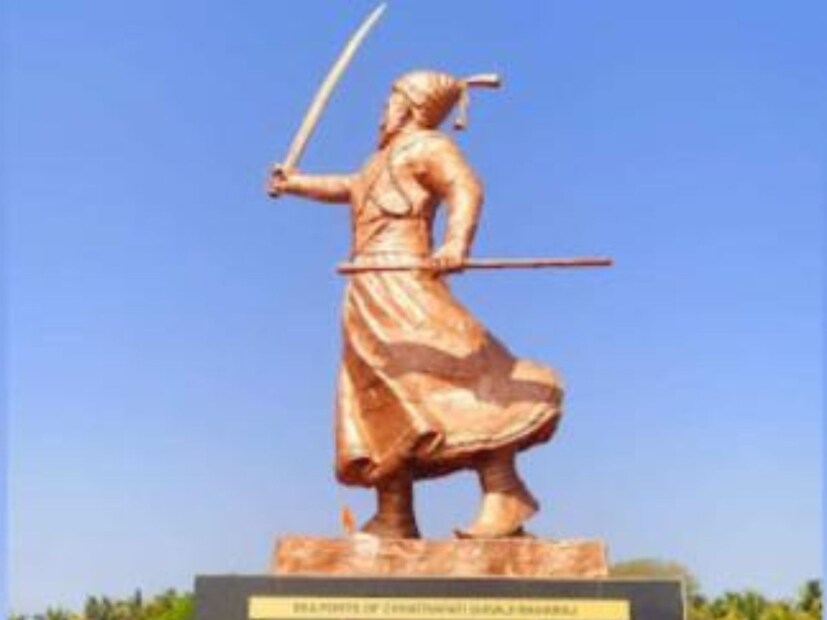 1862 मध्ये किल्ल्यात इमारतींचे अवशेष, तुटलेली तटबंदी आणि एक तोफ असल्याचा उल्लेख आहे. आता मात्र तिन्ही बाजूंनी समुद्राचं पाणी एका बाजूला जमीन असलेल्या किल्ल्यावर बुरुज सोडता कोणतेच अवशेष नाहीत. या बुरुजावर आता धोक्याची सूचना दाखवणारा बावट्याचा स्तंभ आहे.