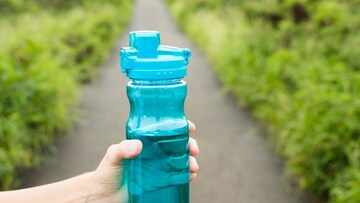 Knowledge : बॉटलला मराठीत काय म्हणतात? 99 टक्के लोकांना माहित नाही याचं उत्तर