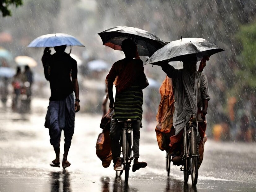 पावसाचा जोर कायम राहील असा अंदाज हवामान विभागाने वर्तवलाय. पुणे, रायगड, सातारा जिल्ह्यात अतिमुसळधार ते अतिवृष्टीचा अंदाज व्यक्त करण्यात आलाय. हवामान विभागाने रेड अलर्ट जारी केला आहे.